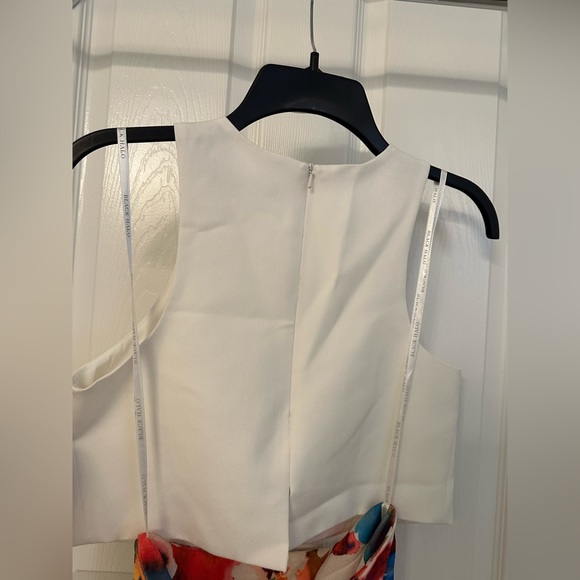 Set: White Crop Top with High Waisted Skirt - Picture 7 of 9